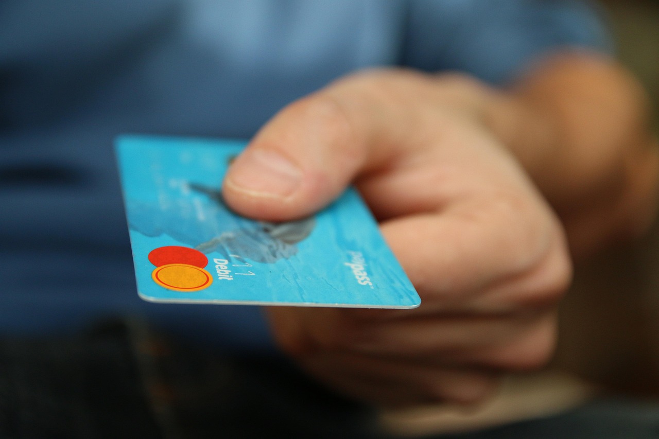 クレジットカード詐欺に遭った場合の返金手続きはどうすればいい？