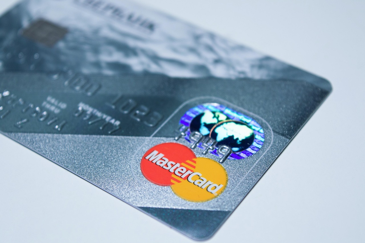 クレジットカード詐欺の返金手続きはどうすればいい？