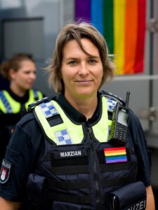 詐欺被害に遭った場合はいつ警察に連絡すべきですか？