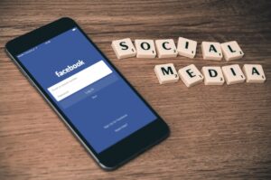 フェイスブックの乗っ取り兆候を見分けるためのチェックポイントは？